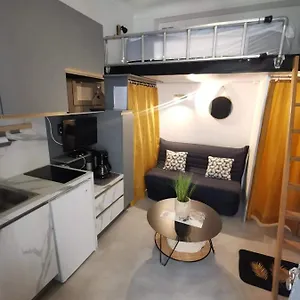 studio-cosy-a-proximite-de-la-plage-des-fourmis.fr-provencehotel.com/